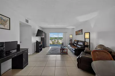4400 Hillcrest Drive #704, Hollywood, FL 33021 - Photo 7