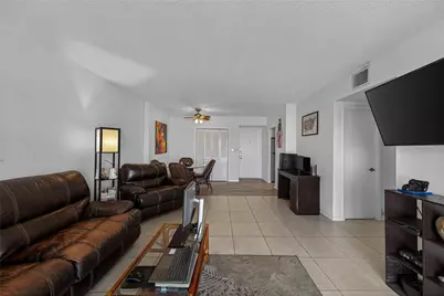 4400 Hillcrest Drive #704, Hollywood, FL 33021 - Photo 11