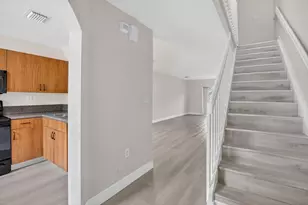 3189 SW 128th Way, Hollywood, FL 33027 - Photo 5