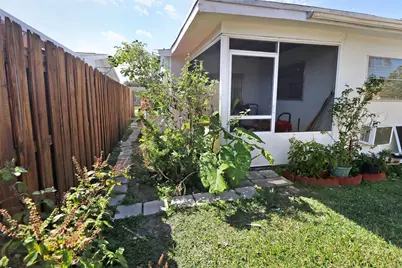 6715 NW 12th Street, Margate, FL 33063 - Photo 5