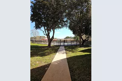 6000 NW 64th Avenue #101, Tamarac, FL 33319 - Photo 25