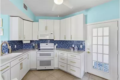 2572 57th Circle #2572, Vero Beach, FL 32966 - Photo 7