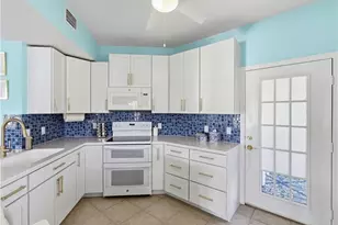 2572 57th Cir, Vero Beach, FL 32966 - Photo 7