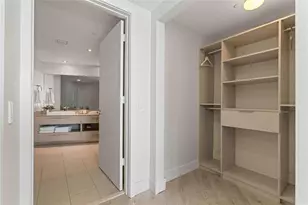 4111 S Ocean Dr, Hollywood, FL 33019 - Photo 17