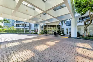 3500 Mystic Pointe Dr, Aventura, FL 33180 - Photo 3