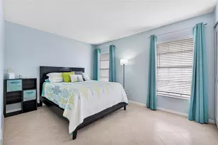 393 Bennington Ln, Lake Worth, FL 33467 - Photo 11