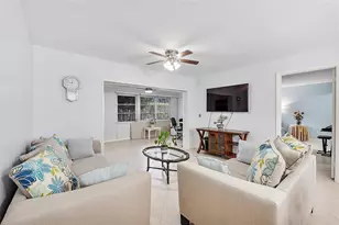 393 Bennington Ln, Lake Worth, FL 33467 - Photo 7