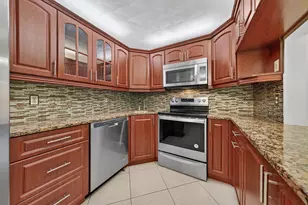 526 Shady Pine Way, Greenacres, FL 33415 - Photo 5