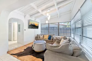 1574 NE 38th St, Oakland Park, FL 33334 - Photo 5