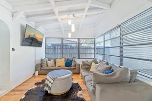 1574 NE 38th St, Oakland Park, FL 33334 - Photo 49