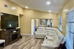 8053 Springtree Rd, Boca Raton, FL 33496 - Photo 7