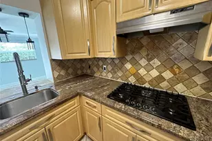 445 NE 109th St, Miami, FL 33161 - Photo 15