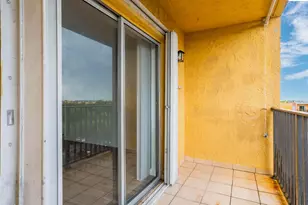 4801 NW 7th St, Miami, FL 33126 - Photo 23