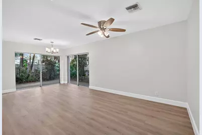 9870 NW 2nd Street, Plantation, FL 33324 - Photo 7