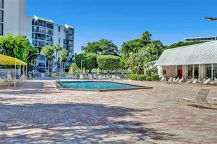 20500 W Country Club Dr, Aventura, FL 33180 - Photo 13