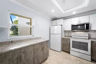 2615 NE 3rd Ct, Boynton Beach, FL 33435 - Photo 11