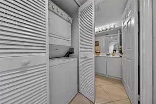 7872 Trent Dr, Fort Lauderdale, FL 33321 - Photo 27