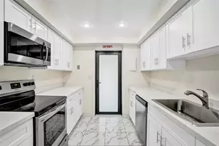 3541 NW 95th Terrace, Sunrise, FL 33351 - Photo 11