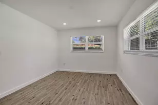 30 NE 139th St, North Miami, FL 33161 - Photo 47