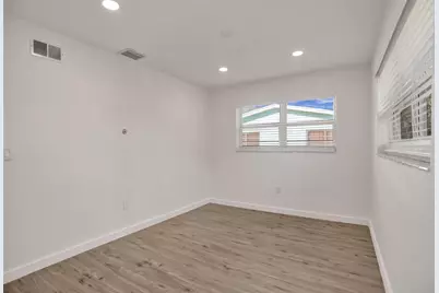 30 NE 139th Street, North Miami, FL 33161 - Photo 37