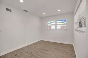 30 NE 139th St, North Miami, FL 33161 - Photo 37