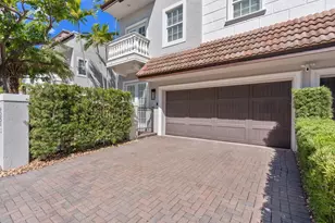 2614 NE 14th St, Fort Lauderdale, FL 33304 - Photo 3