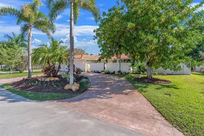 2740 NE 21st Court, Fort Lauderdale, FL 33305 - Photo 5