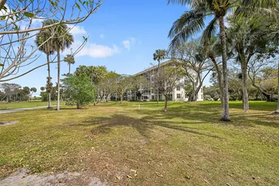 3960 Oaks Clubhouse Drive #407, Pompano Beach, FL 33069 - Photo 31