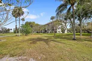 3960 Oaks Clubhouse Dr, Pompano Beach, FL 33069 - Photo 31