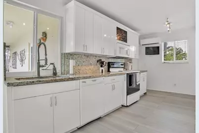 1250 Arthur Street, Hollywood, FL 33019 - Photo 9