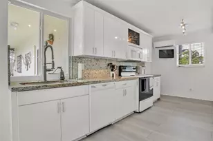 1250 Arthur St, Hollywood, FL 33019 - Photo 9