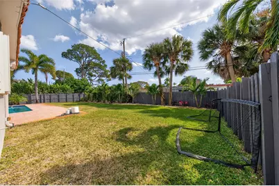 1762 NE 38th Street, Oakland Park, FL 33334 - Photo 39