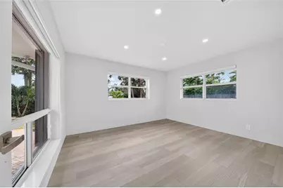 1762 NE 38th Street, Oakland Park, FL 33334 - Photo 9