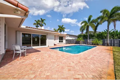 1762 NE 38th Street, Oakland Park, FL 33334 - Photo 23