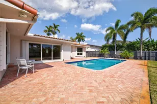 1762 NE 38th St, Oakland Park, FL 33334 - Photo 23