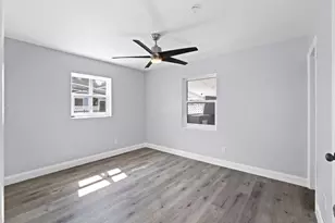 1013 Hispana Ave, Fort Pierce, FL 34982 - Photo 9