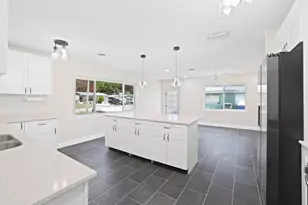 1013 Hispana Ave, Fort Pierce, FL 34982 - Photo 9