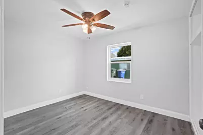 1013 Hispana Avenue, Fort Pierce, FL 34982 - Photo 13