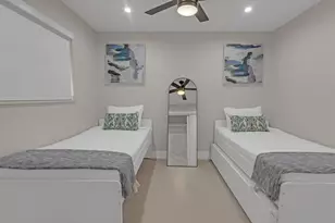 755 S Rainbow Dr, Hollywood, FL 33021 - Photo 17