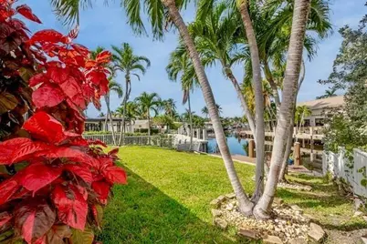 1131 SE 5th Avenue, Pompano Beach, FL 33060 - Photo 35