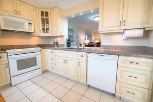 131 SE 3rd Ave, Dania Beach, FL 33004 - Photo 7