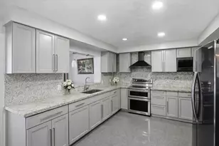 640 SW 68th Terrace, Pembroke Pines, FL 33023 - Photo 13