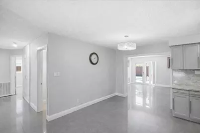 640 SW 68th Terrace, Pembroke Pines, FL 33023 - Photo 11