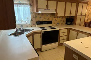 111 NE 8th Ave, Okeechobee, FL 34972 - Photo 11