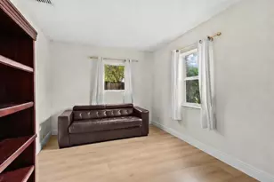 41 NE 46th St, Oakland Park, FL 33334 - Photo 13