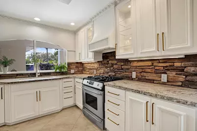 2425 Fryer Point, Fort Lauderdale, FL 33305 - Photo 27