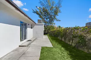 400 NE 2nd St, Boynton Beach, FL 33435 - Photo 35