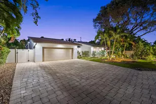 2711 NE 20th St, Fort Lauderdale, FL 33305 - Photo 9