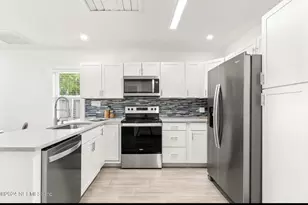 925 S St John St, Saint Augustine, FL 32084 - Photo 5