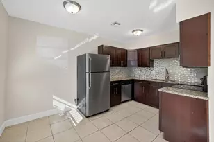 2500 SW 18th Terrace, Fort Lauderdale, FL 33315 - Photo 9